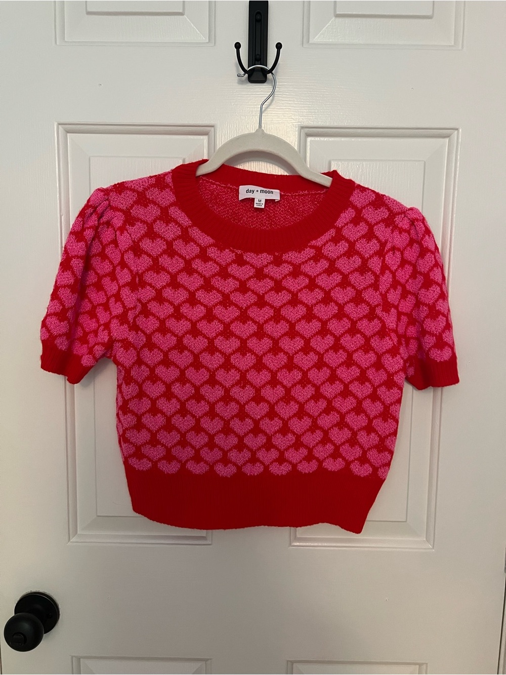 Day & Moon Heart Short-Sleeve Sweater, size M